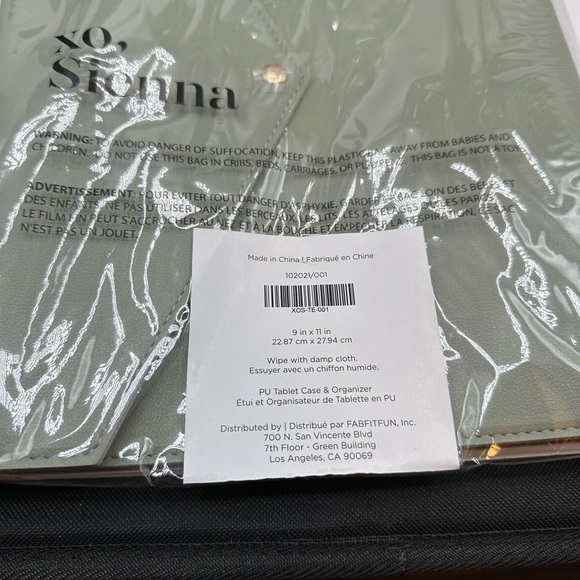 XO, SIENNA Tablet Case + Organizer NEW - Picture 9 of 10